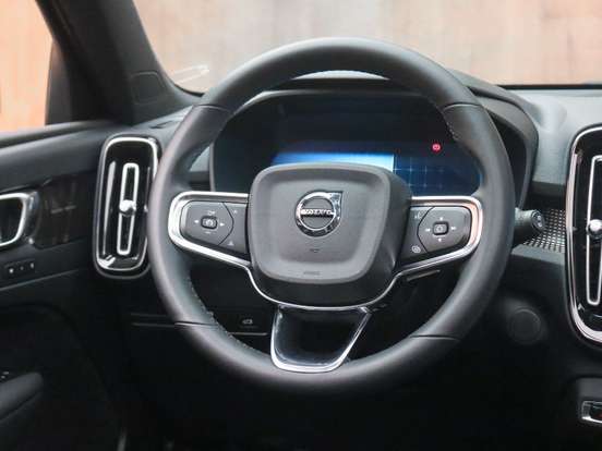 VOLVO-XC40-P8 RECHARGE ELECTRIC BEV PURE AWD VOLVO-XC40-2021