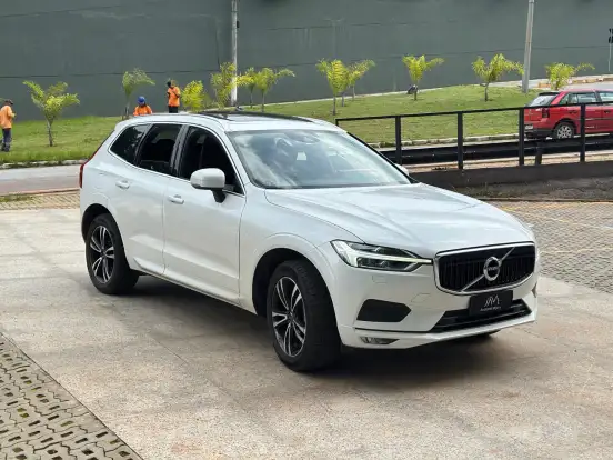 VOLVO-XC60-2.0 T5 GASOLINA MOMENTUM AWD GEARTRONIC VOLVO-XC60-2018