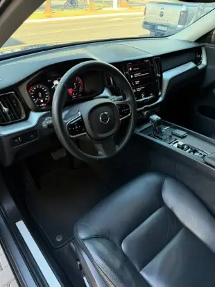 VOLVO-XC60-2019