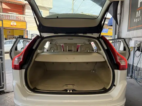 VOLVO-XC60-2.0 T5 MOMENTUM GASOLINA 4P AUTOMÁTICO VOLVO-XC60-2015