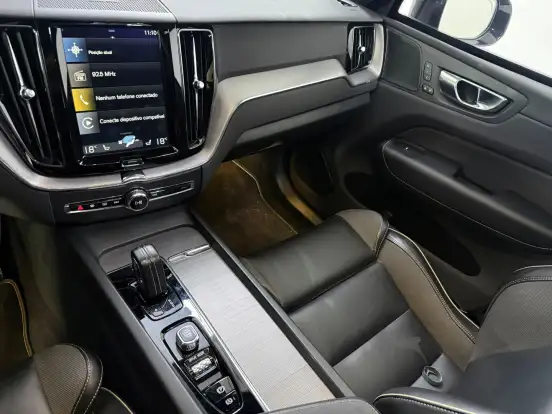 VOLVO-XC60-2.0 T8 HYBRID R-DESIGN AWD GEARTRONIC VOLVO-XC60-2019