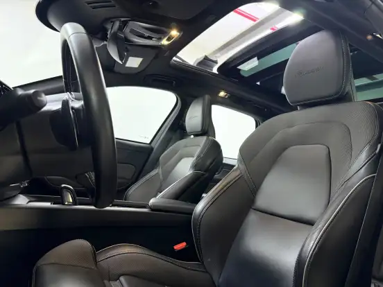 VOLVO-XC60-2.0 T8 HYBRID R-DESIGN AWD GEARTRONIC VOLVO-XC60-2019
