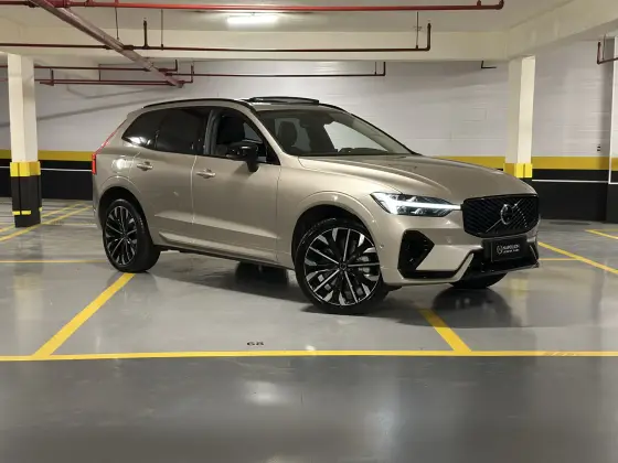 VOLVO XC60 2.0 T8 PHEV ULTRA DARK AWD GEARTRONIC
