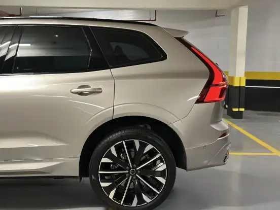 VOLVO-XC60-2.0 T8 PHEV ULTRA DARK AWD GEARTRONIC VOLVO-XC60-2025