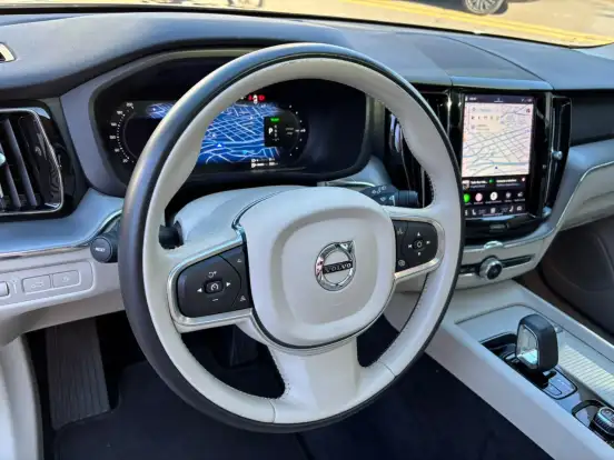 VOLVO-XC60-2021