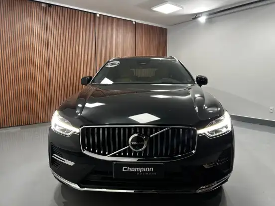 VOLVO-XC60-2024