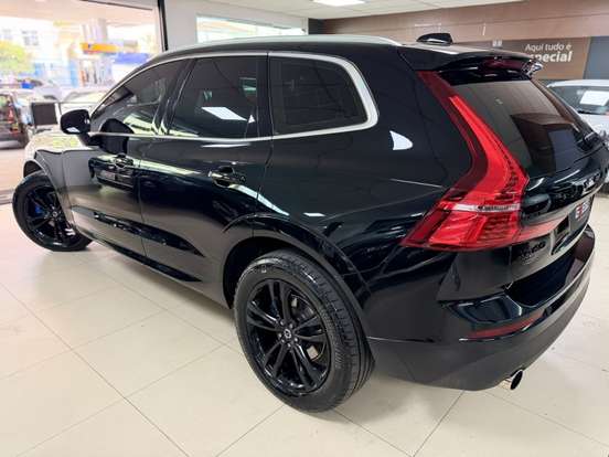 VOLVO-XC60-2.0 T5 GASOLINA MOMENTUM AWD GEARTRONIC VOLVO-XC60-2018