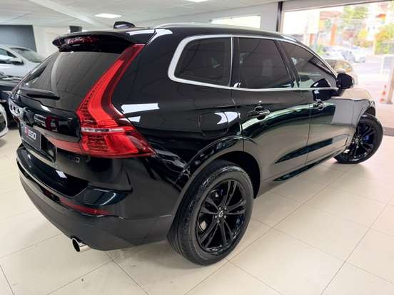 VOLVO-XC60-2.0 T5 GASOLINA MOMENTUM AWD GEARTRONIC VOLVO-XC60-2018