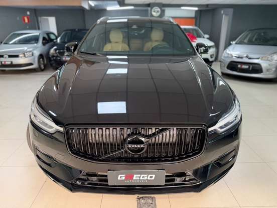 VOLVO-XC60-2.0 T5 GASOLINA MOMENTUM AWD GEARTRONIC VOLVO-XC60-2018