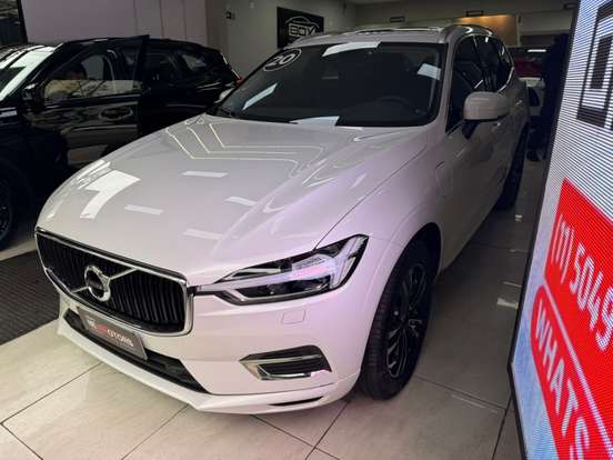 VOLVO-XC60-2020