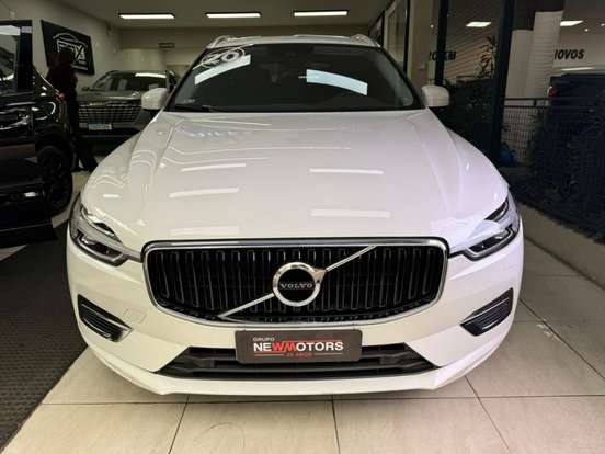 VOLVO-XC60-2020