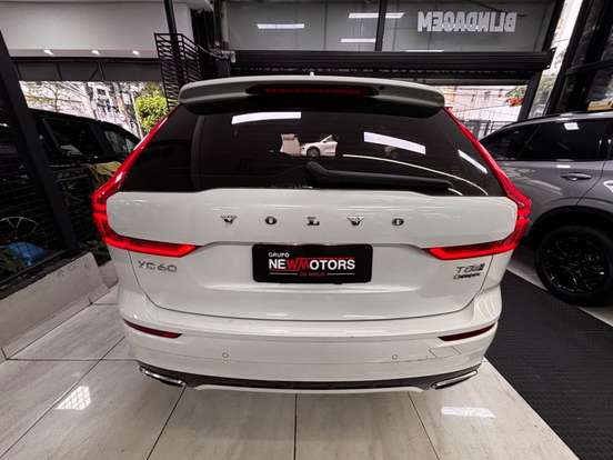 VOLVO-XC60-2019