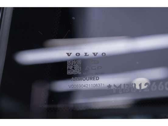 VOLVO-XC60-2021