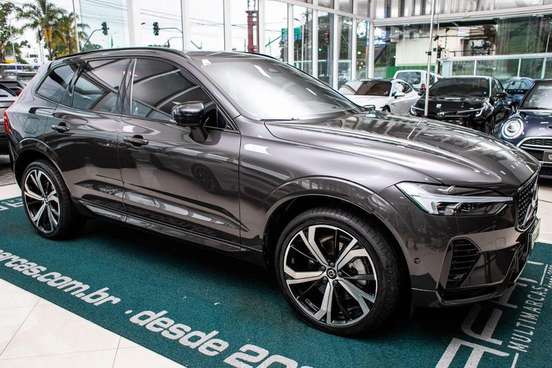 VOLVO-XC60-2022