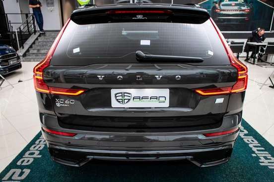 VOLVO-XC60-2022