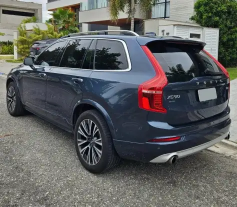VOLVO-XC90-2019