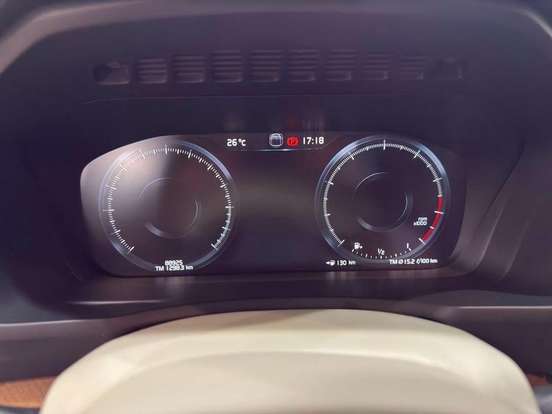VOLVO-XC90-2.0 D5 DIESEL INSCRIPTION AWD GEARTRONIC VOLVO-XC90-2018