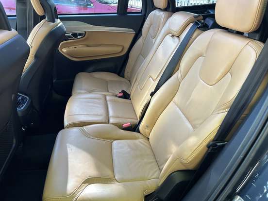 VOLVO-XC90-2019