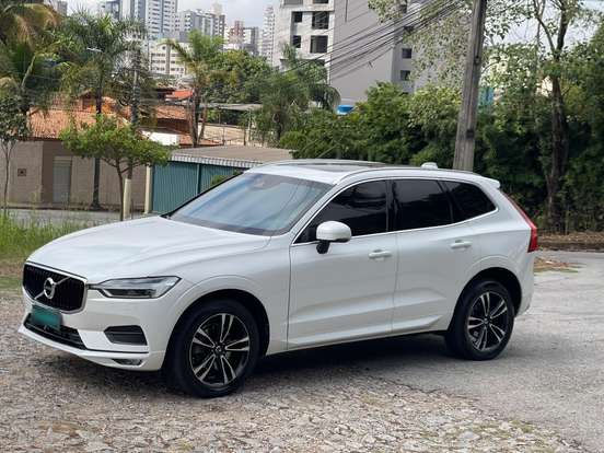 VOLVO-XC60-2.0 T5 GASOLINA MOMENTUM AWD GEARTRONIC VOLVO-XC60-2018