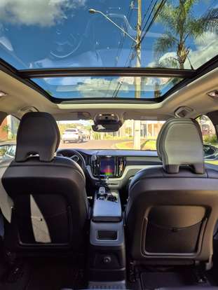 VOLVO-XC60-2021