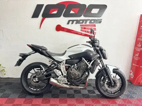 YAMAHA-MT-07 YAMAHA-MT-07-2015