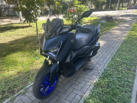 YAMAHA XMAX 250 CONNECTED ABS 
