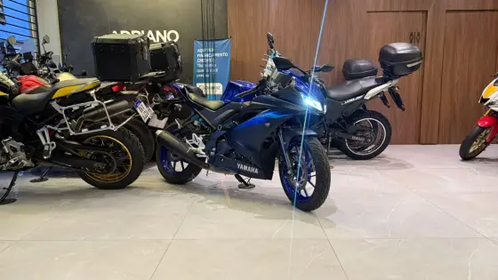 YAMAHA YZF R15 
