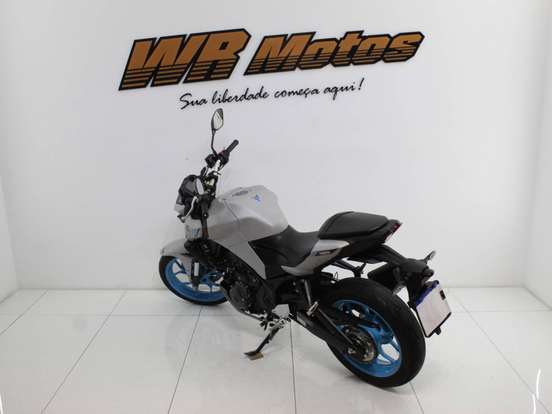 YAMAHA-MT-03 CONNECTED ABS YAMAHA-MT-03 CONNECTED ABS-2025