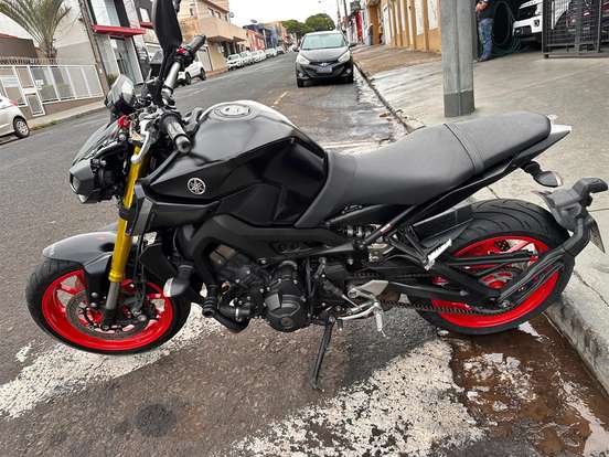 YAMAHA-MT-09-2022