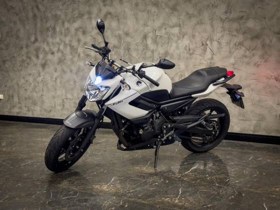 YAMAHA XJ6 N 