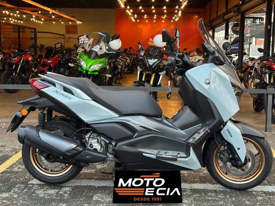 YAMAHA XMAX 300 CONNECTED ABS 
