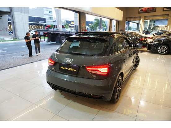 AUDI-A1-1.8 TFSI SPORTBACK AMBITION GASOLINA 4P S-TRONIC AUDI-A1-2015