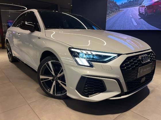 AUDI A3 2.0 40 TFSI MHEV SEDAN PERFORMANCE BLACK S-TRONIC