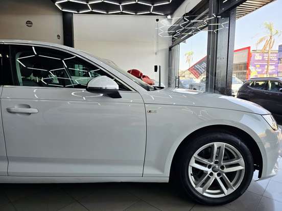 AUDI-A4-2016