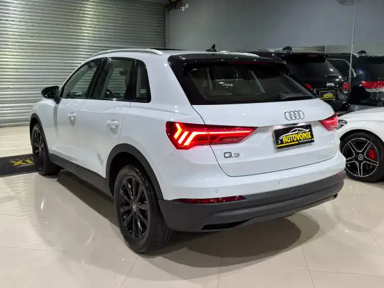 AUDI-Q3-2019