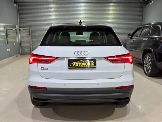 AUDI-Q3-2019