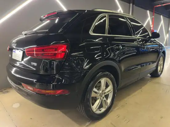 AUDI-Q3-2018