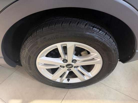 AUDI-Q3-2021
