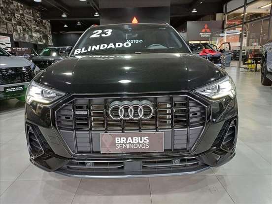 AUDI-Q3-2023
