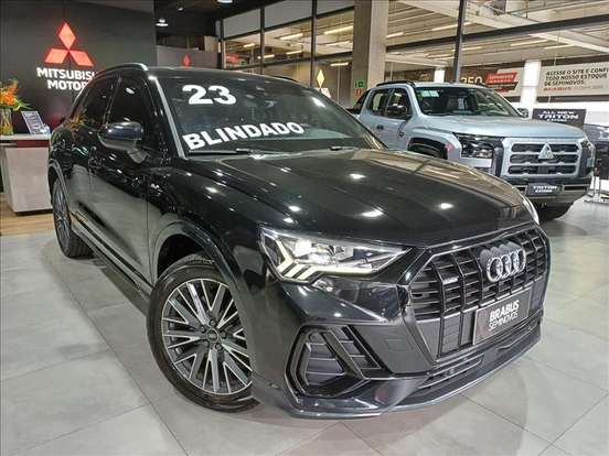 AUDI-Q3-2023