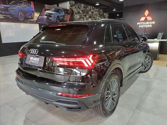 AUDI-Q3-2023