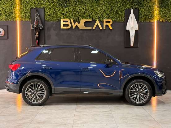 AUDI-Q3-2022
