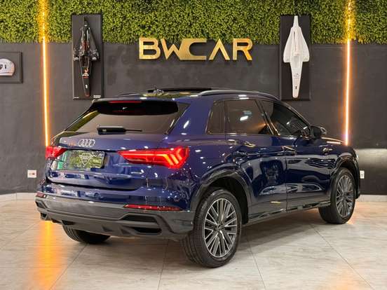 AUDI-Q3-2022