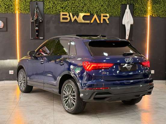 AUDI-Q3-2022