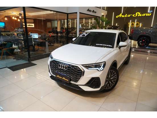 AUDI-Q3-2023