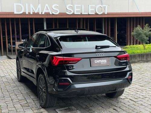 AUDI-Q3-2023
