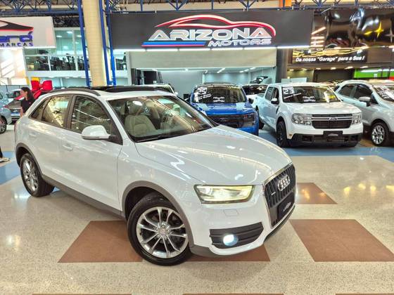 AUDI Q3 2.0 TFSI AMBIENTE QUATTRO 4P GASOLINA S TRONIC