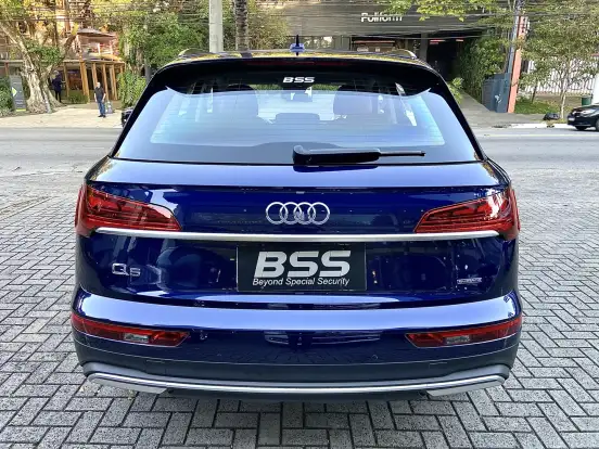 AUDI-Q5-2024