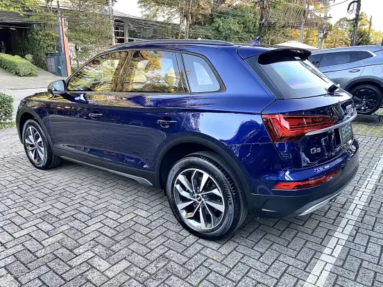 AUDI-Q5-2024
