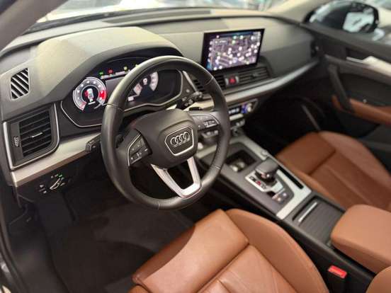 AUDI-Q5-2021
